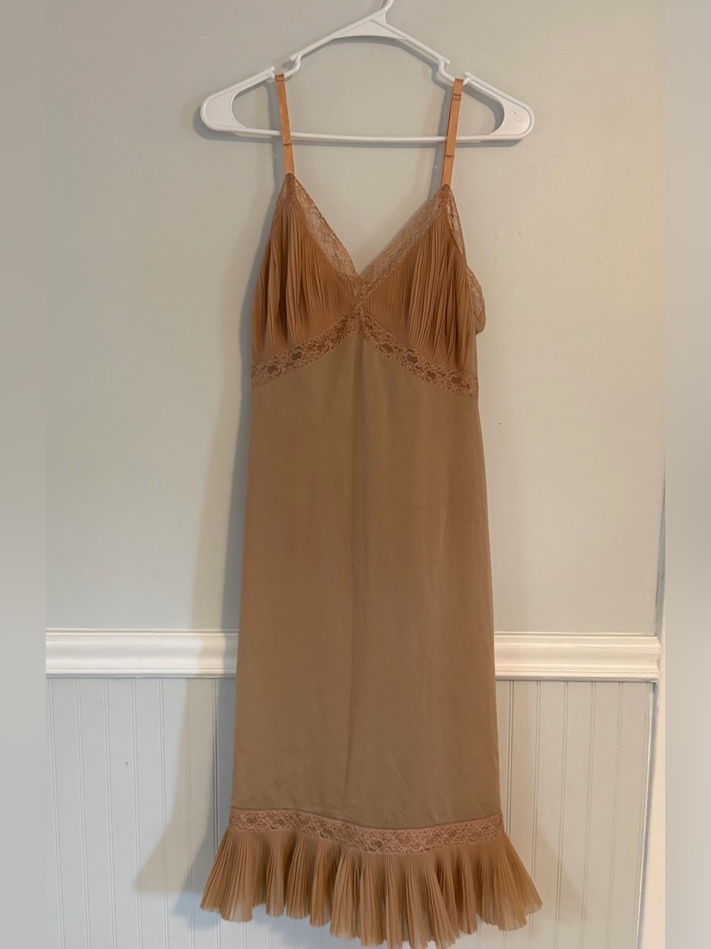 Women’s Vintage Beige Lace-Trim Slip Dress